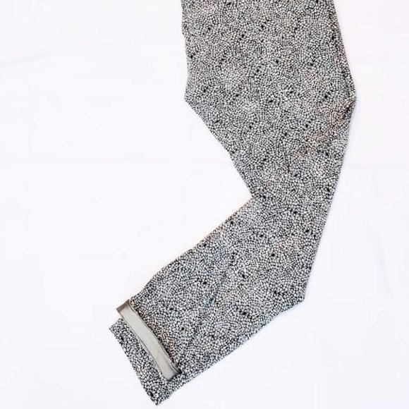 Size 4 - Lululemon Departure Pant - Picture 3 of 3